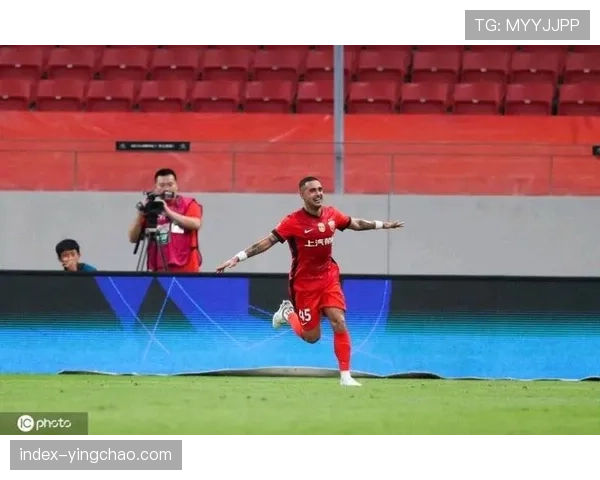 朗斯进球21粒失球11粒,攻防平衡成崛起关键